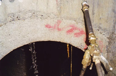 Verpressen Kanalrohre und Schächte