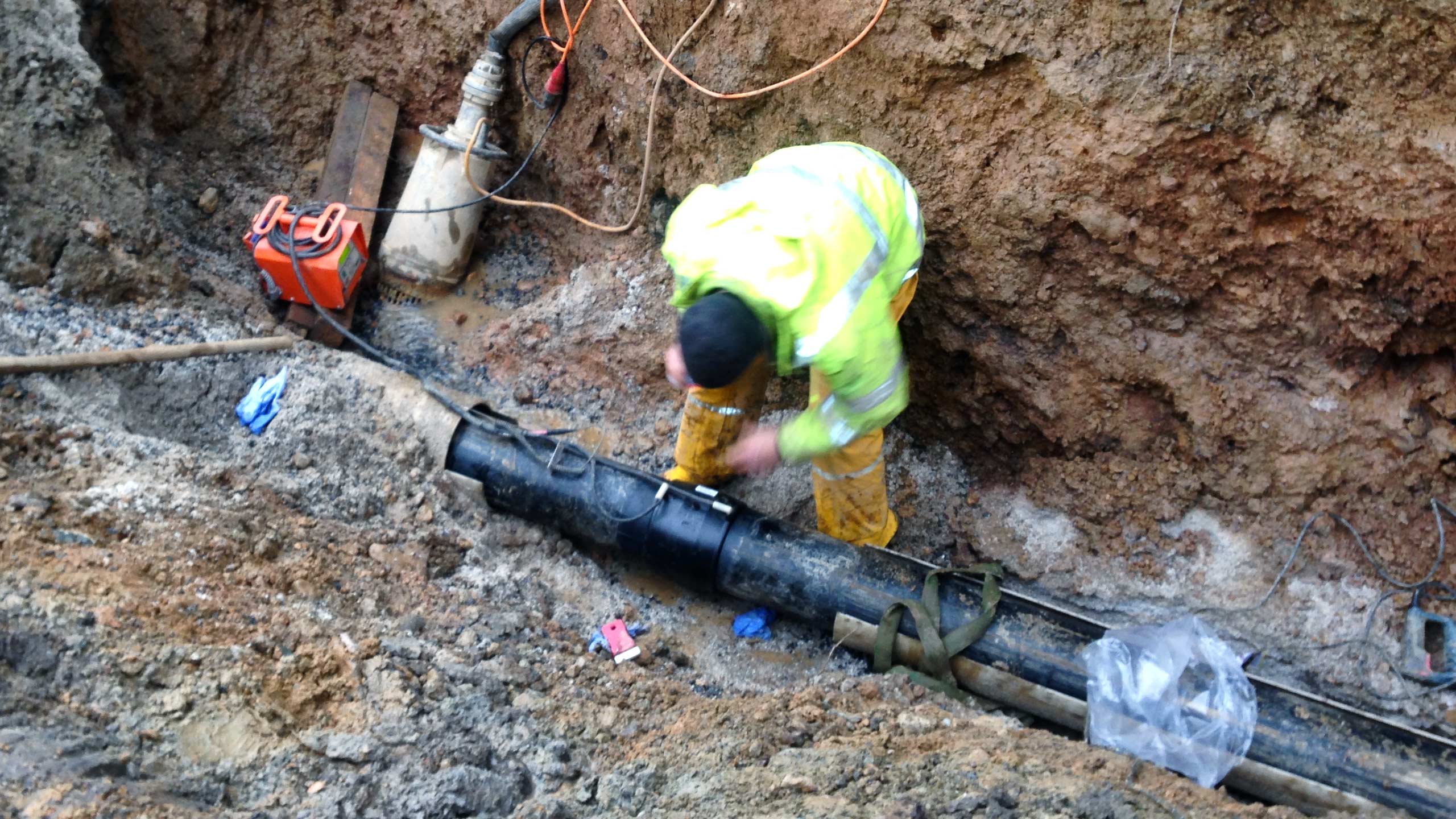 Tiefbauarbeiten, Kanalverlegung, Rohrverlegung